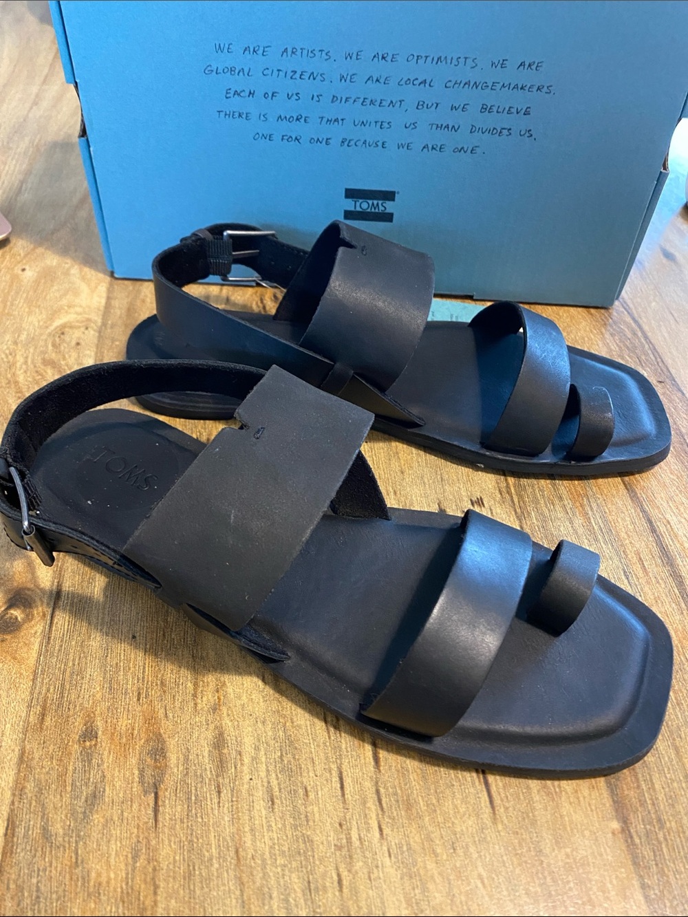 Toms Freya Women’s  Leather Multi-Strap Sandals